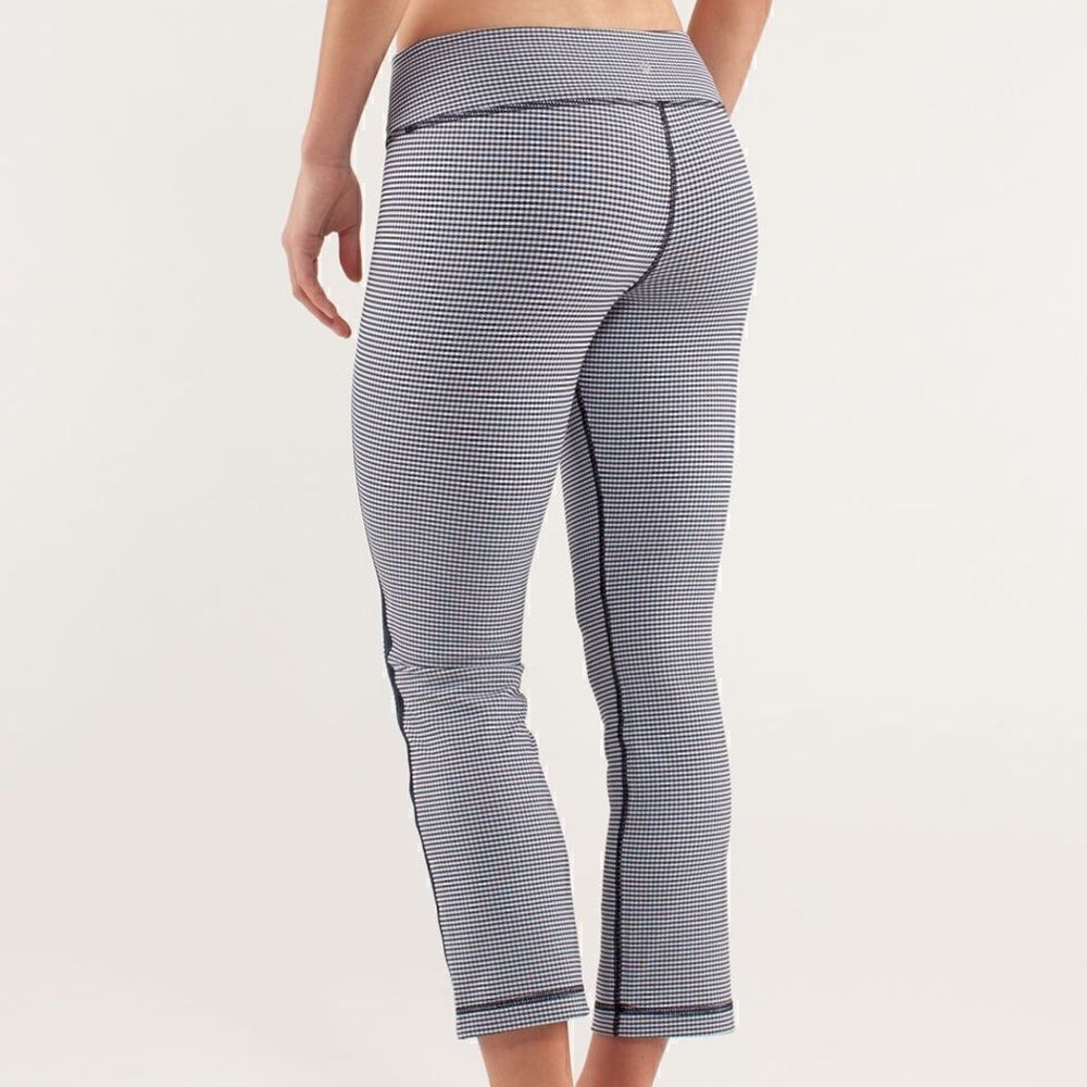 Lululemon Coast To Class Pant - Picture 2 of 6